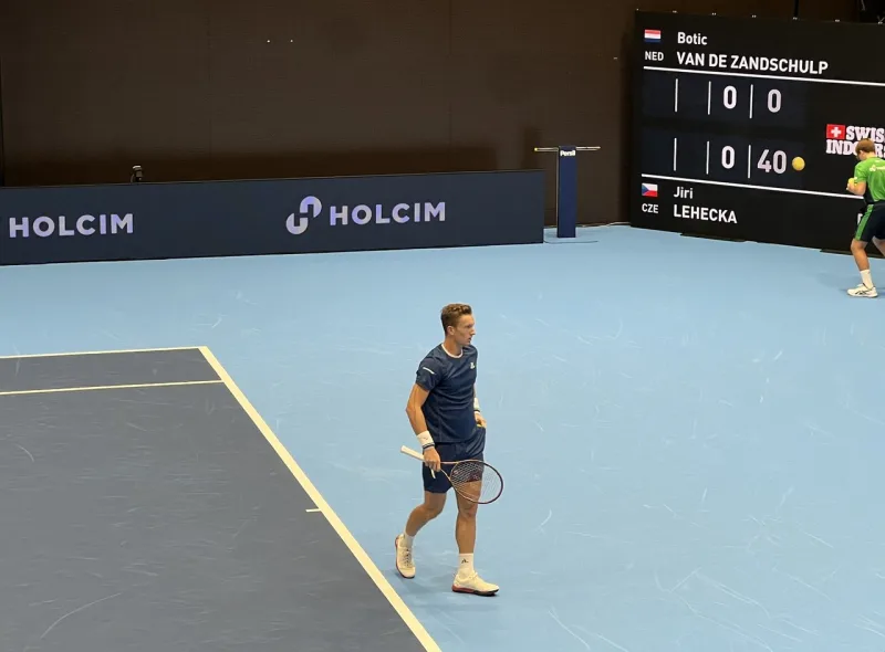 Jiri Lehecka preparing to serve in Basel