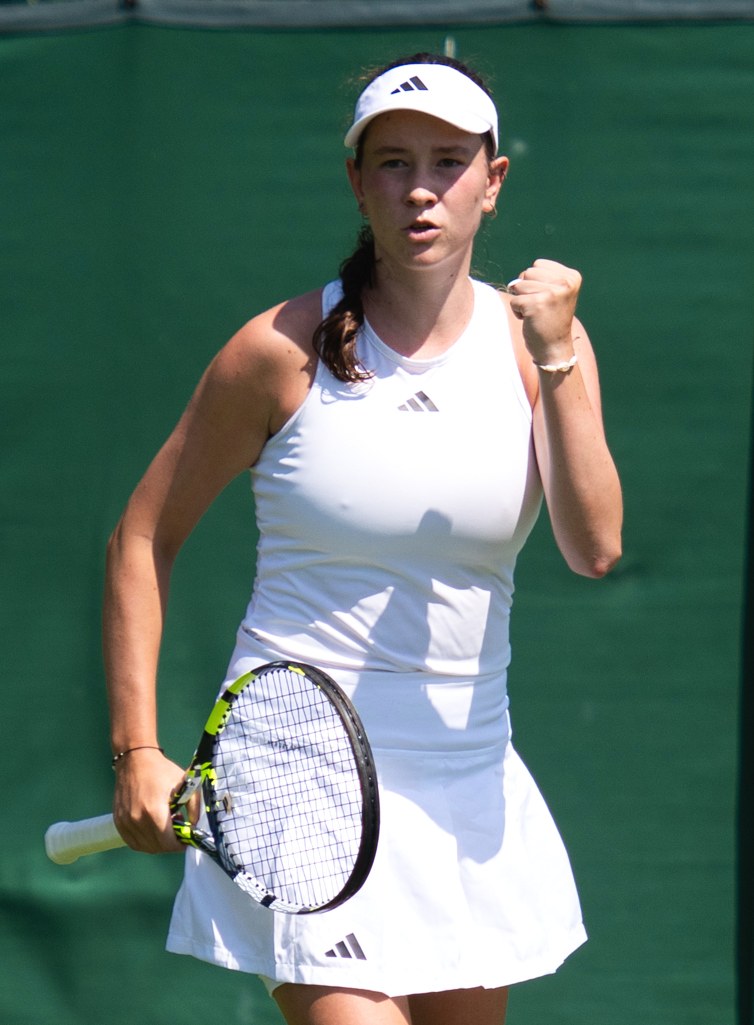 Dominika Salkova in Wimbledon qualifying